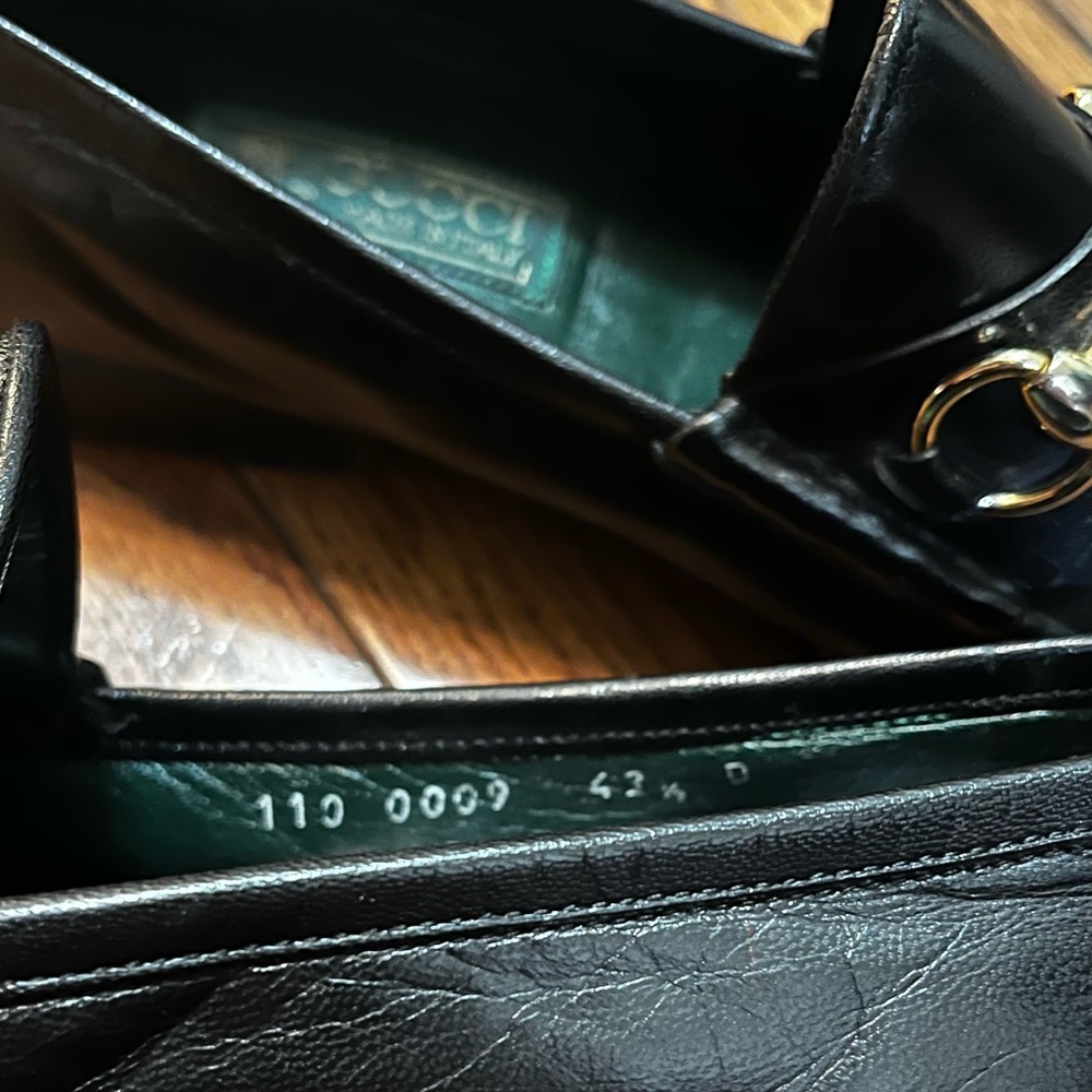 Gucci Black Leather Loafers with Gold Plated Buckles - Picture 4 of 7